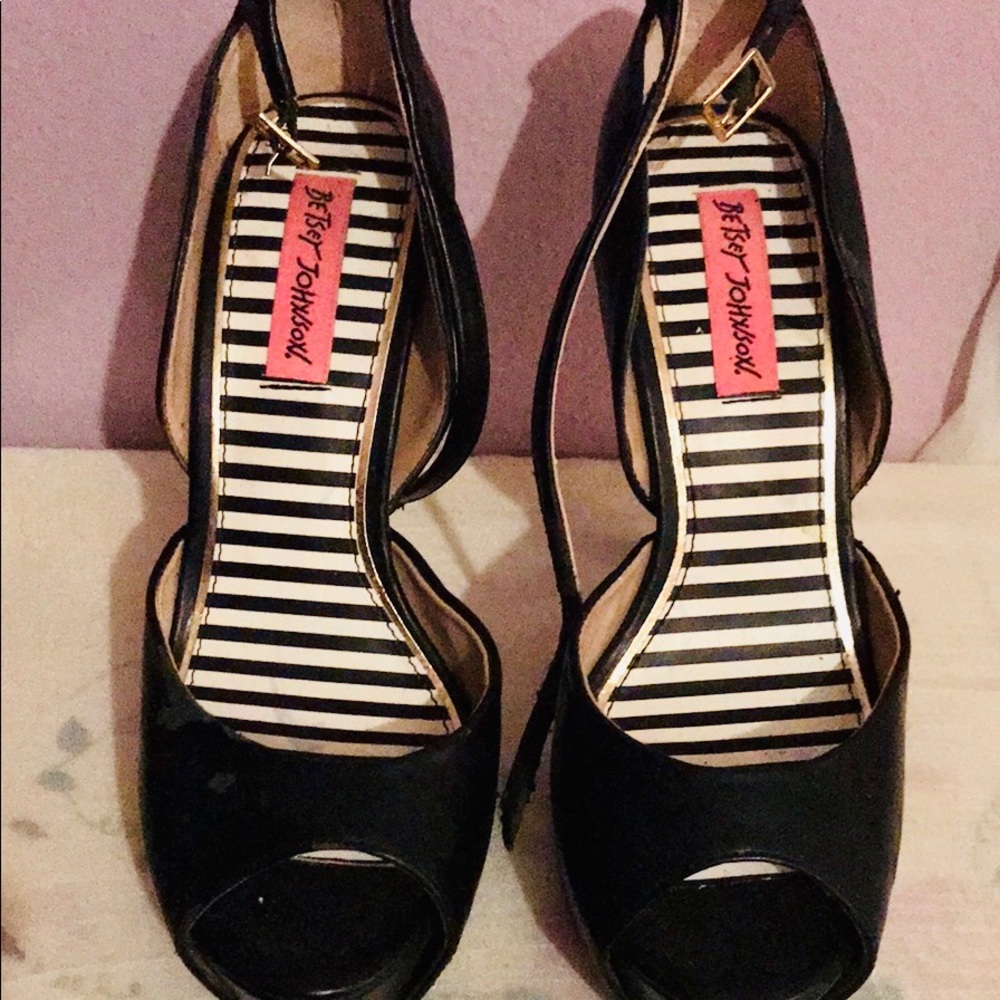 Betsey Johnson Black Peep Toe Heels